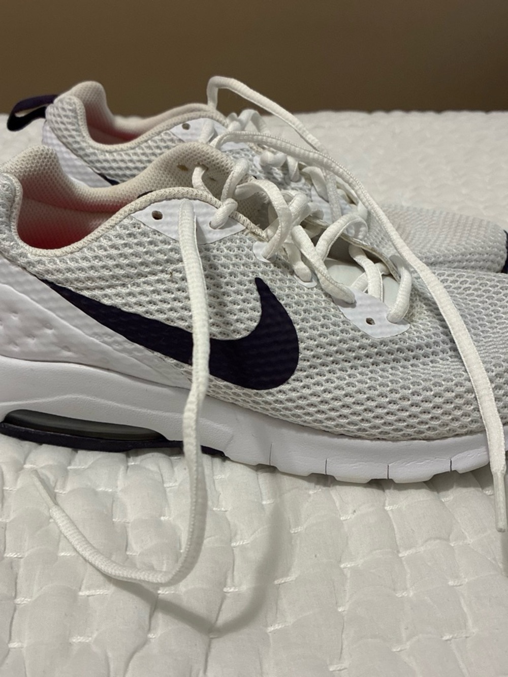Nike Women's White and Purple Breathable Mesh Sneakers